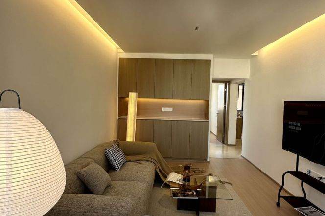  Newly renovated 1br high-rise with floor heating in Putuo L7&13