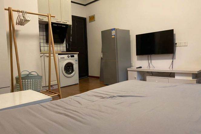 1Studio lane house near line 9/12 Jia'shan Rd and Jiao'tong Uni can long and short term lease