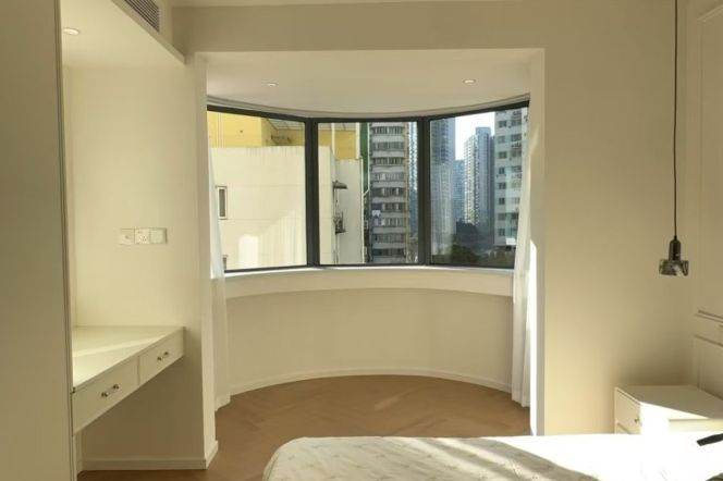 2 Brs, 1 Living room, 110 sqm, Brand-new Dec with Parking lot @ Jiangning metro L13