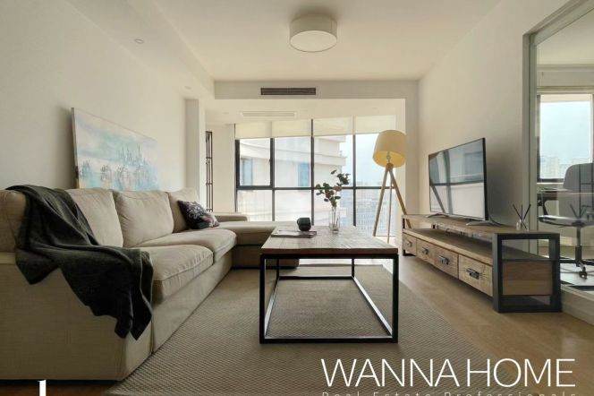 SpaciousReally Bright 3Bdrs 2Baths Apt+L10/11 Jiaotong Uni./Great Compound+Open Balcony