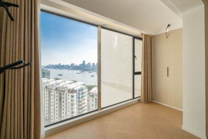 Fabulous River View House in north Bund