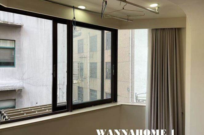 Spacious&Clean&Really Bright Elevator 1Bdr 1Bath Apt+Line 10/13 Xin Tian Di CBD