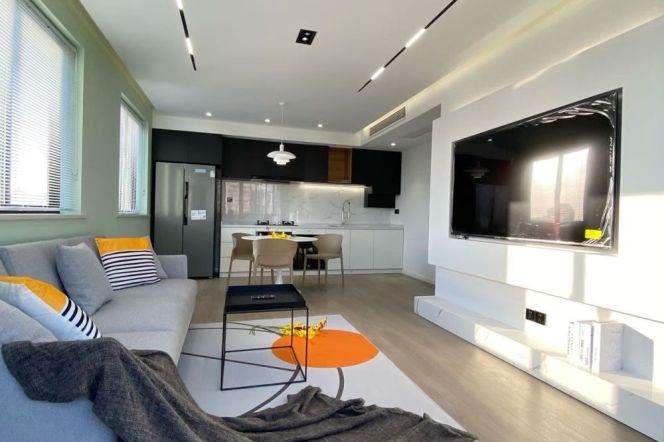 Elevator Good-view Spacious 1Br/2Lr/1Bt Close to L10/11 Jiaotong University Metro Station 