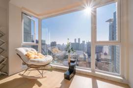 Linping Road Metro Station, 1-bedroom apartment, with closet + study room，L 4