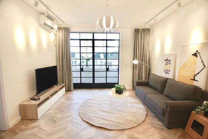 Historic 1BR APT Floor heating Hengshan Rd 14k