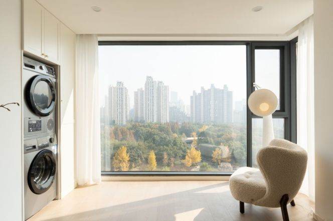 Brilliant City Spacious 3br/2bt@Zhongtan rd 150SQM with ceiling to floor windows