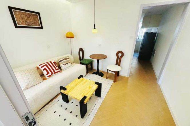 Pudong area/charming 1br 1lr/bright room/elevator,Linyi Xincun@L6