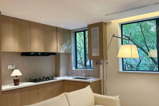 Nice Compound/Spacious&Bright&New 1Bdr 1Bath Apt+Su Zhou Creek View+L13 Jiang Ning Rd