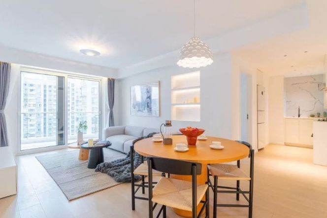 West nanjing rd 2br110sqm