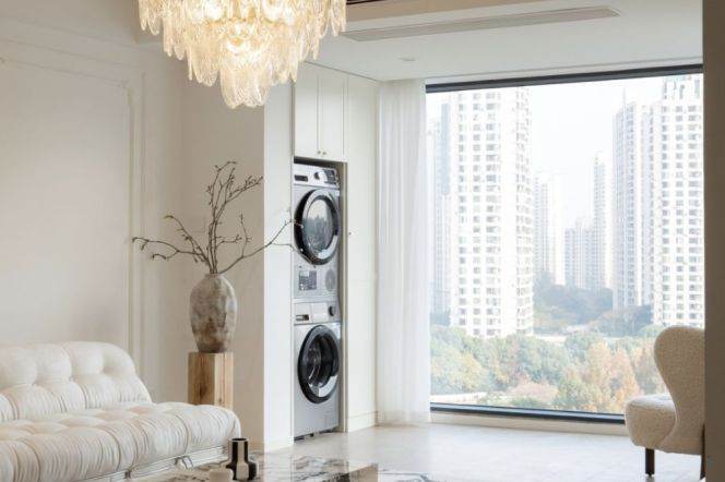 Brilliant City Spacious 3br/2bt@Zhongtan rd 150SQM with ceiling to floor windows