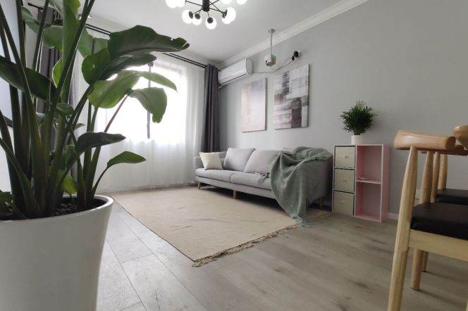 Elevator Spacious 1Br/2Lr/1Bt Close to L2/11 Jiangsu Rd Station 