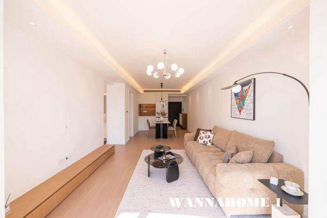 Spacious&Really Bright 2Bdrs 1bath Apt+L3/4/10 Hong Qiao Rd/Good View+Top Compound