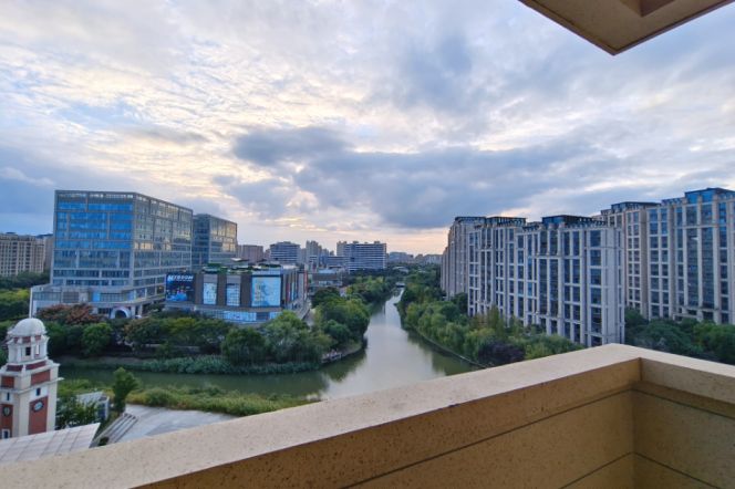 1BR near line 10, and convenient to Fu'dan,Tong'ji and SUFE can long and short term lease