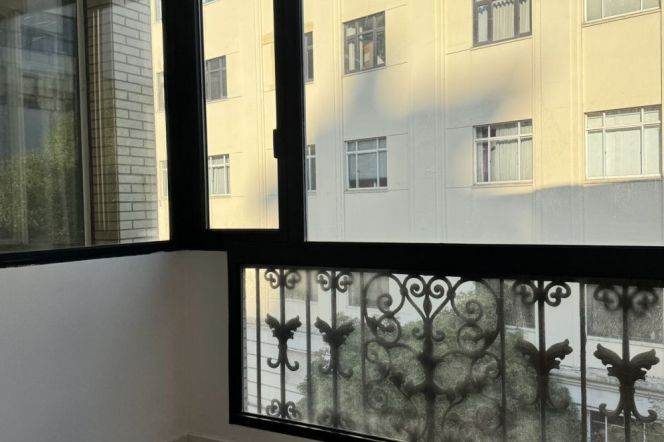 Impressive 3Br-2bathr 120Sqm + Balcony | Xujiahui Metro L1/9/11