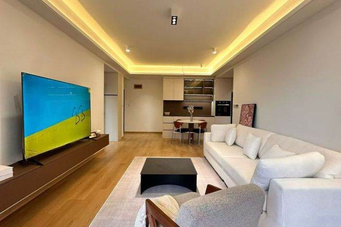 Scenic windows | Modern 2Br-2bathr | Longde rd metro L11/13 | Floor heating