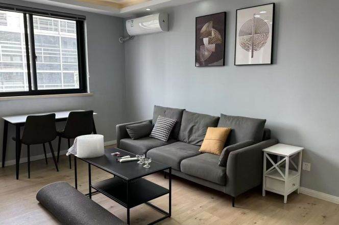  2Bdrs 1Bath/Spacious&Bright&Modern/L2/11 Jiang Su Rd/Gorgeous View/elevator