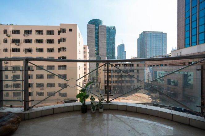 2 BDRS | Huangpu | Line 1/2/8 People Square Station 