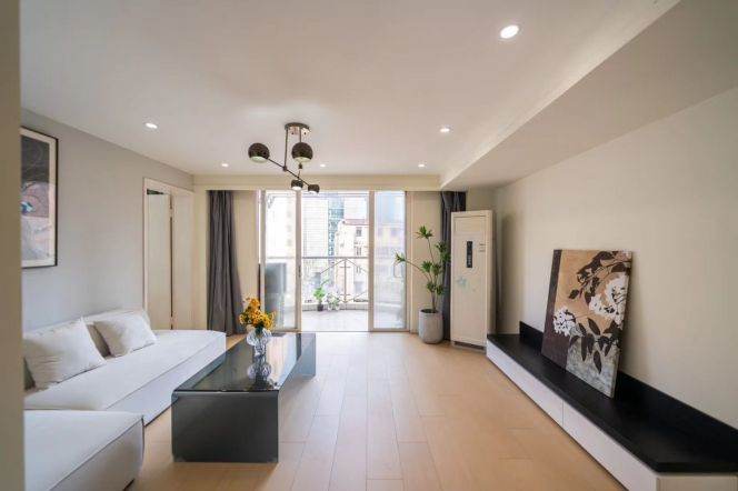 2 BDRS | Huangpu | Line 1/2/8 People Square Station 