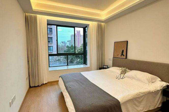 Scenic windows | Modern 2Br-2bathr | Longde rd metro L11/13 | Floor heating