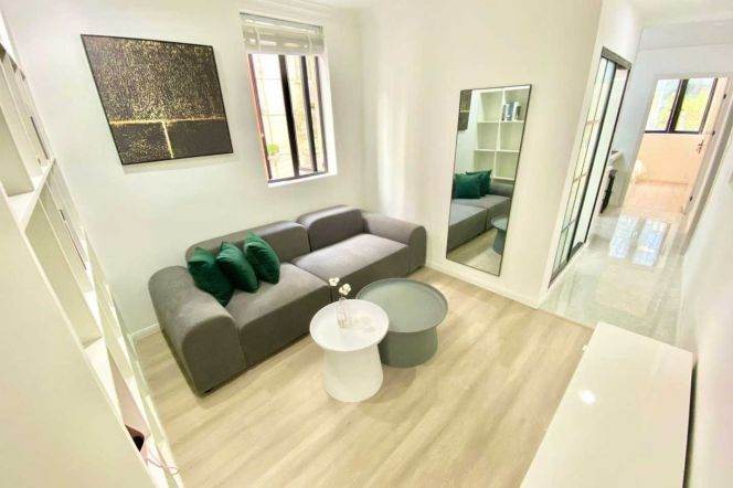 changshou rd 2BR/living room@L7/13