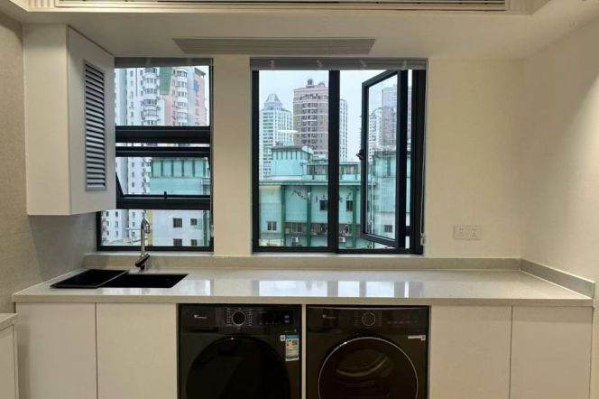  brand new elevator 1br central AC floor heating  Nr jiangning road M13