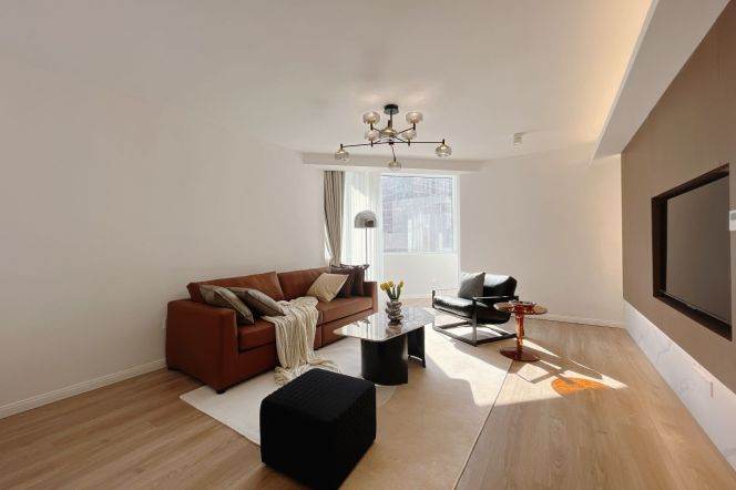 Amazing sunshine 2br-2bathr /110Sqm /Zhongshan Park metro /elevator