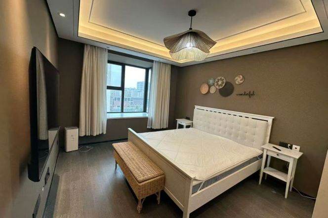 Longhua Zhonglu Metro Station on L 7 12，2-bedroom apartment with underfloor heating.