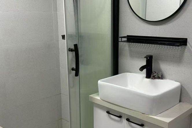  2Bdrs 1Bath/Spacious&Bright&Modern/L2/11 Jiang Su Rd/Gorgeous View/elevator