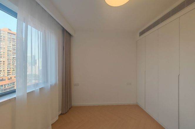 3BR 2BTH w/ Floor heating nr NanJing West RD M2/12/13