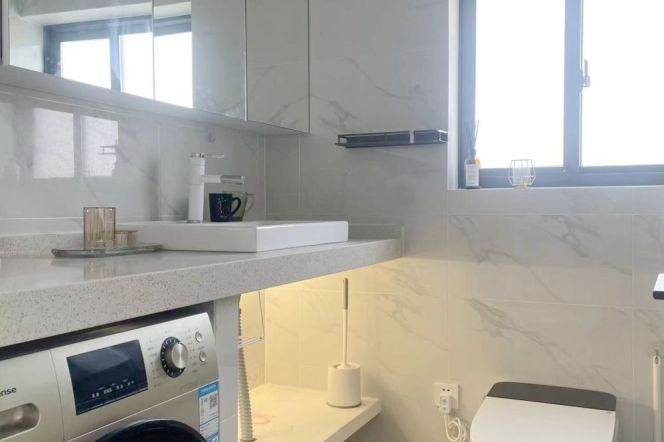 Bright&Spacious&Modern Elevator 1Bdr 1Bath Apt+L2/11 Jiang Su Rd+Large Closets