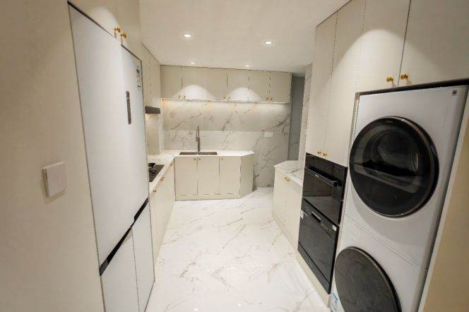 brand new huge 1 bedroom open balcony great river view near huang pu river 