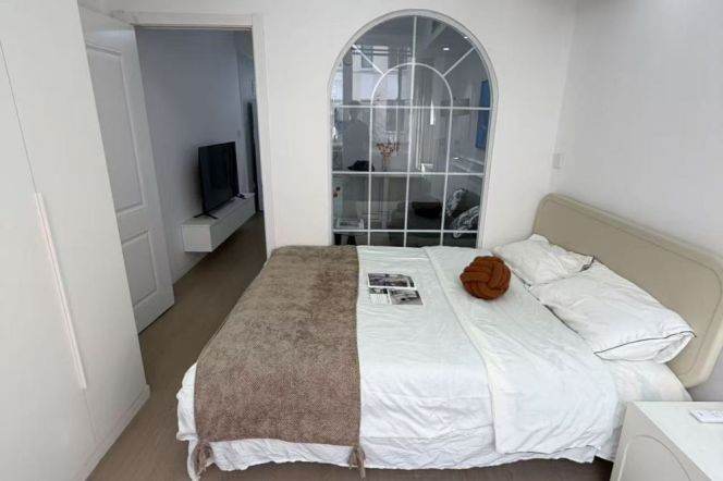 Nice 1br/1lr@jiangsu rd sta 6.3k