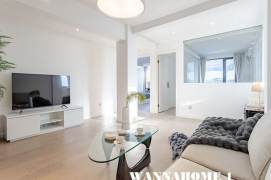 Spacious&Modern&Bright Elevator 2Bdrs 2Baths Apt+L13 West Nan Jing Rd +Nice View 