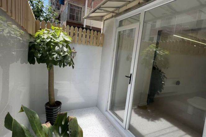 jiangsu rd station one bedroom