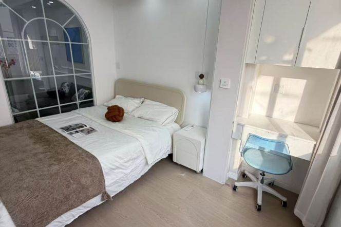 Nice 1br/1lr@jiangsu rd sta 6.3k