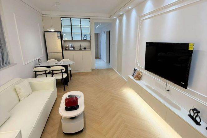 Modern 1Br + great sunshine | Hongqiao rd metro L3/4/10 | Newly renovated 7.9K