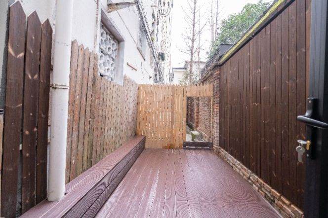  Quality 1br old apt with Yard @Changshu Rd   M1/7