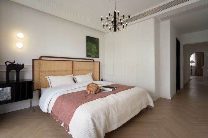 3 Brs, 2 Baths with Open Balcony/Floor Heating/Central ac/Oven @ Wuning metro L13