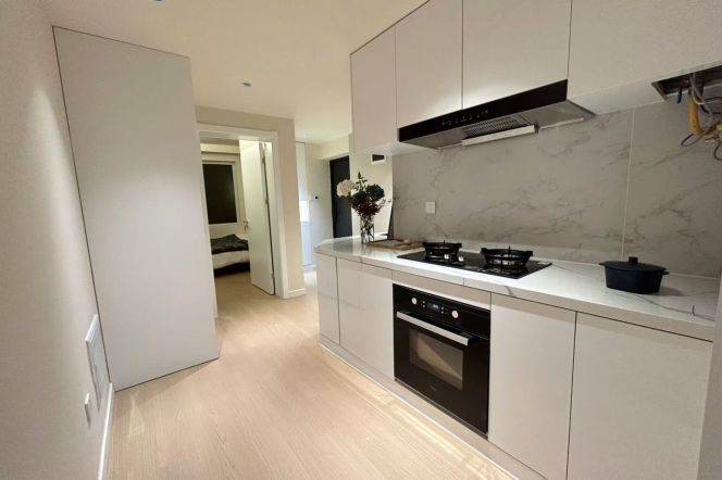 Bright 1BR Apt | Hongqiao rd metro L3/4/10 | Central AC+Heating +Elevator 8.2K