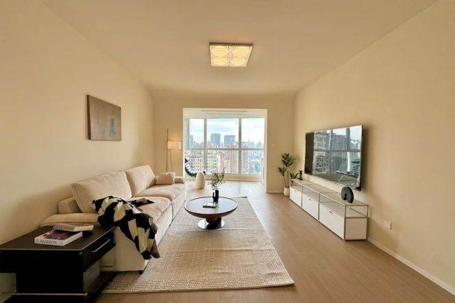 2 Brs, 1 Living room with Floor Heating/Central ac/Oven, 120 sqm @ Xiaonanmen station L9