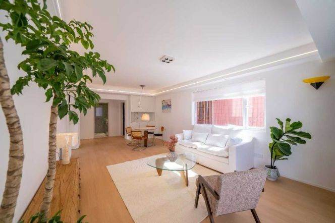 Yongyuan rd/Zhenning rd wall heating 2brs/2lr/1ba apt with balcony; L2/11