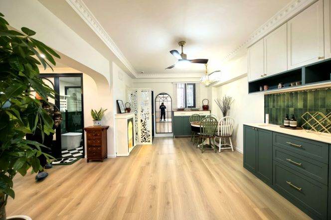 Decent 2br Apt with dressing room in middle Urumqi Road