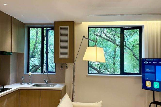 Elevator Newly Renovated 1Br/2Lr/1Bt Close to L7/13 Changshou Rd Station 