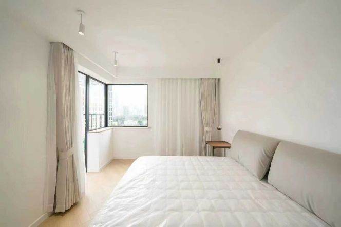 Gao'an rd/Hengshan rd floor heating 1br/1lr/1ba apt with balcony; L1