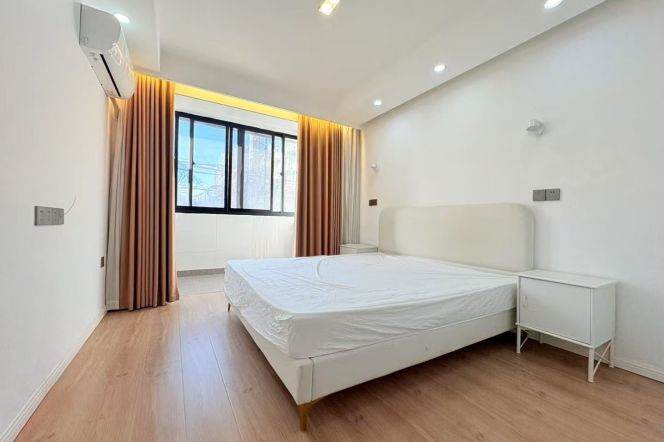 Cozy Spacious 2Br/1Lr/1Bt Close to L2/15 Loushanguan Rd Station 