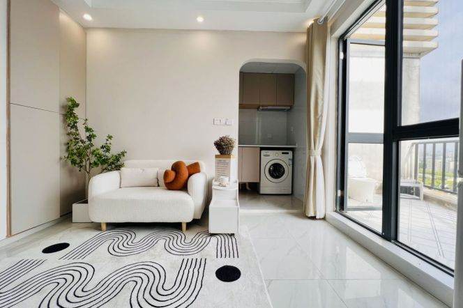 Sun-Drenched High-Floor Studio | 500m to Shanghai University Metro | Modern Minimalist Living