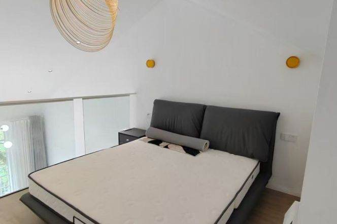 Beautiful 2BR APT Balcony Yongkang Rd Shanxi(s) Rd 13k