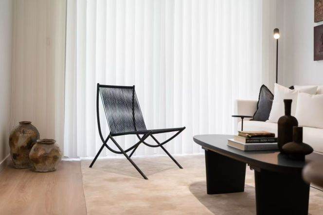 2 Brs with Open Balcony, 110 sqm, Floor Heating/Central ac @ West Nanjing metro L2