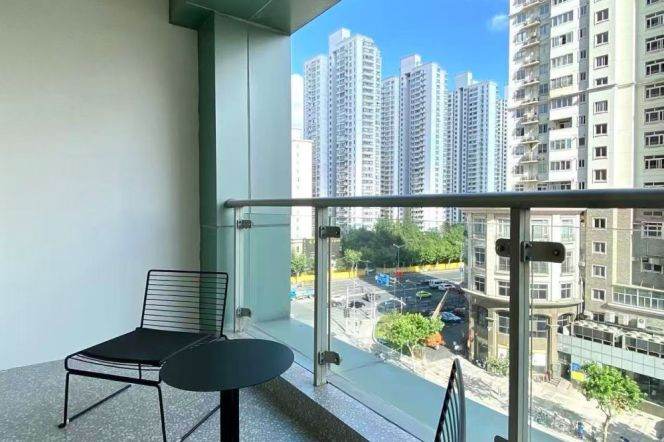 2 Brs, 2 Baths with Open Balcony, 140 Sqm @ Jiashan metro L9&12