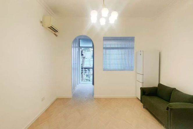 New Deco 1BR APT Balcony Fuxing Rd nr IAPM 5.8k